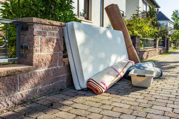 Best Hot Tub Removal  in Utica, MI